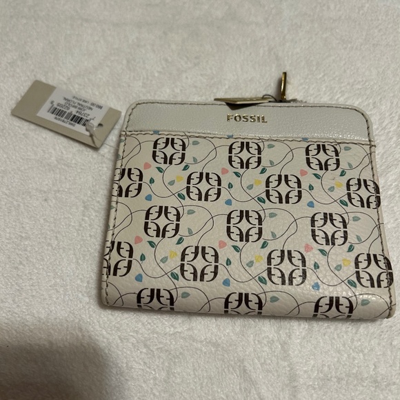 NWT Fossil Jori Bifold Neutral Floral Wallet - Picture 1 of 7